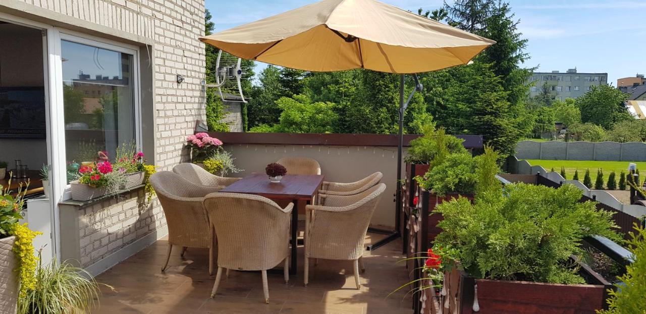 Duże Apartamenty Holender House 6 plaż w zasięgu plus jezioro Choczewo Buitenkant foto